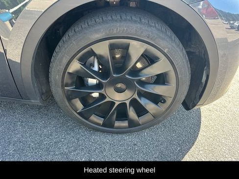 Used 2021 Tesla Model Y Long Range AWD/4WD image 26