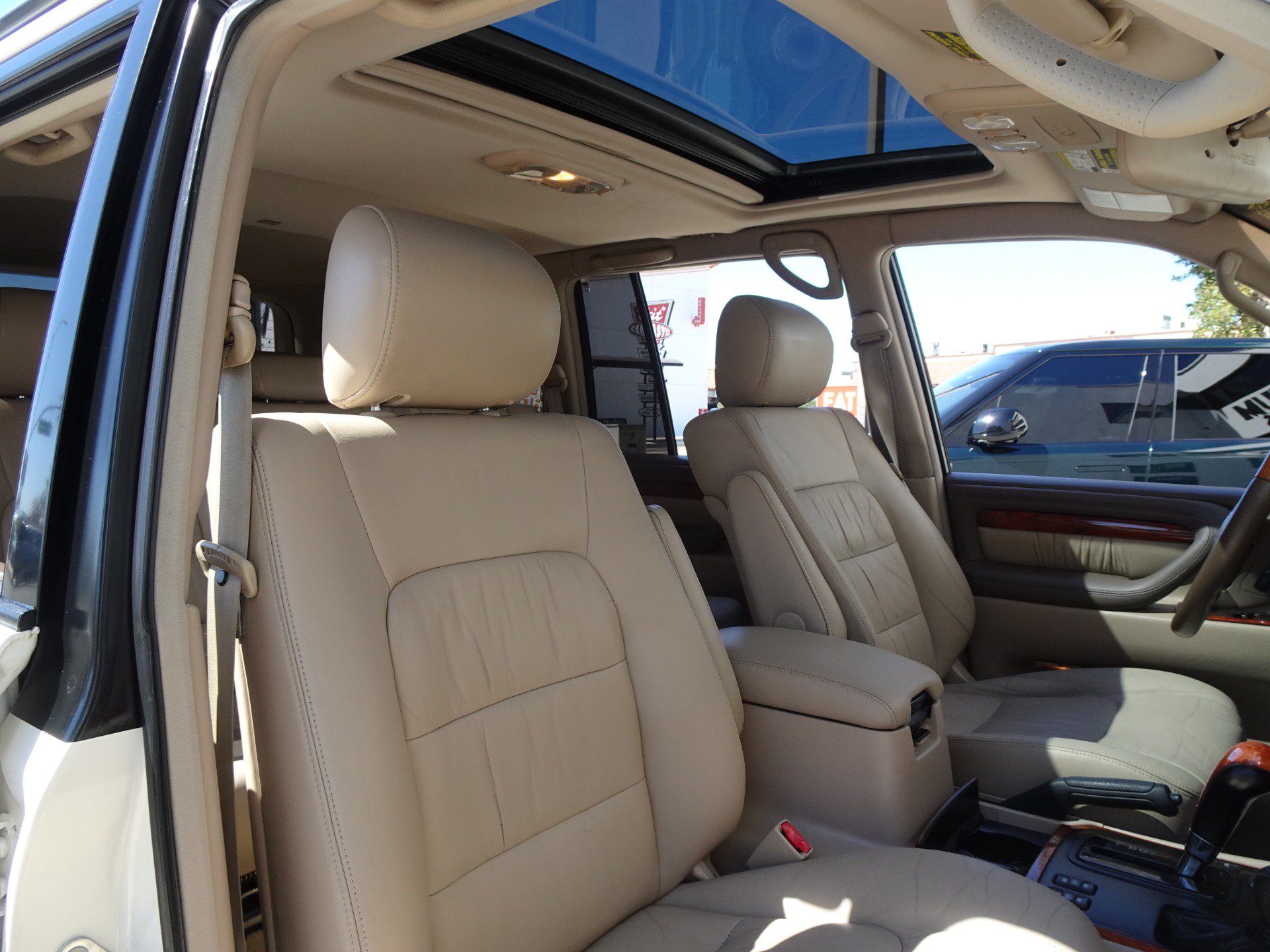 Used 2001 Lexus LX 470 4WD image 22