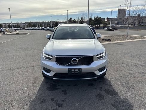 Used 2019 Volvo XC40 T5 Momentum image 8