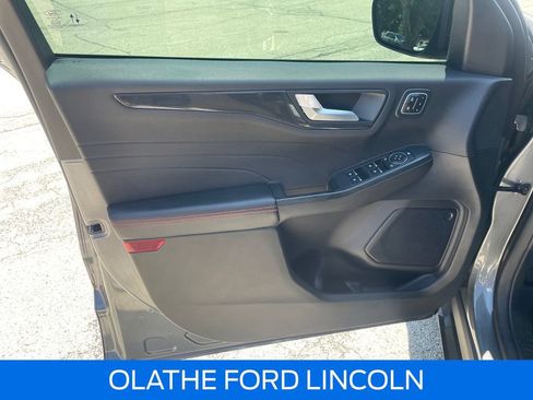 Used 2023 Ford Escape ST-Line Elite AWD/4WD image 11