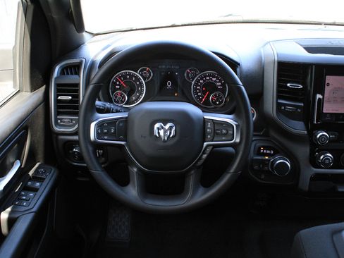 New 2026 RAM 1500 Express AWD/4WD image 15