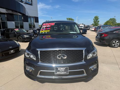 Used 2017 INFINITI QX80 4WD w/ Driver Assistance Package image 3