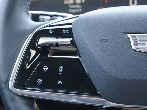 Used 2024 Cadillac Lyriq Sport AWD/4WD image 16
