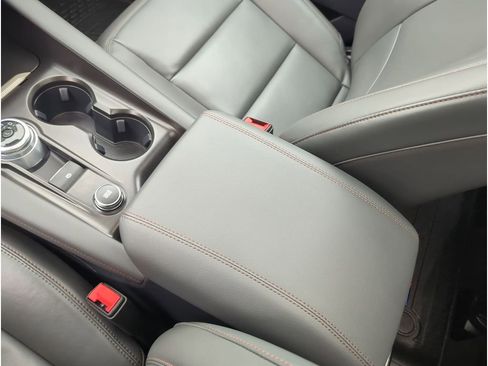 Used 2025 Ford Explorer Active w/ Active Comfort Package image 28