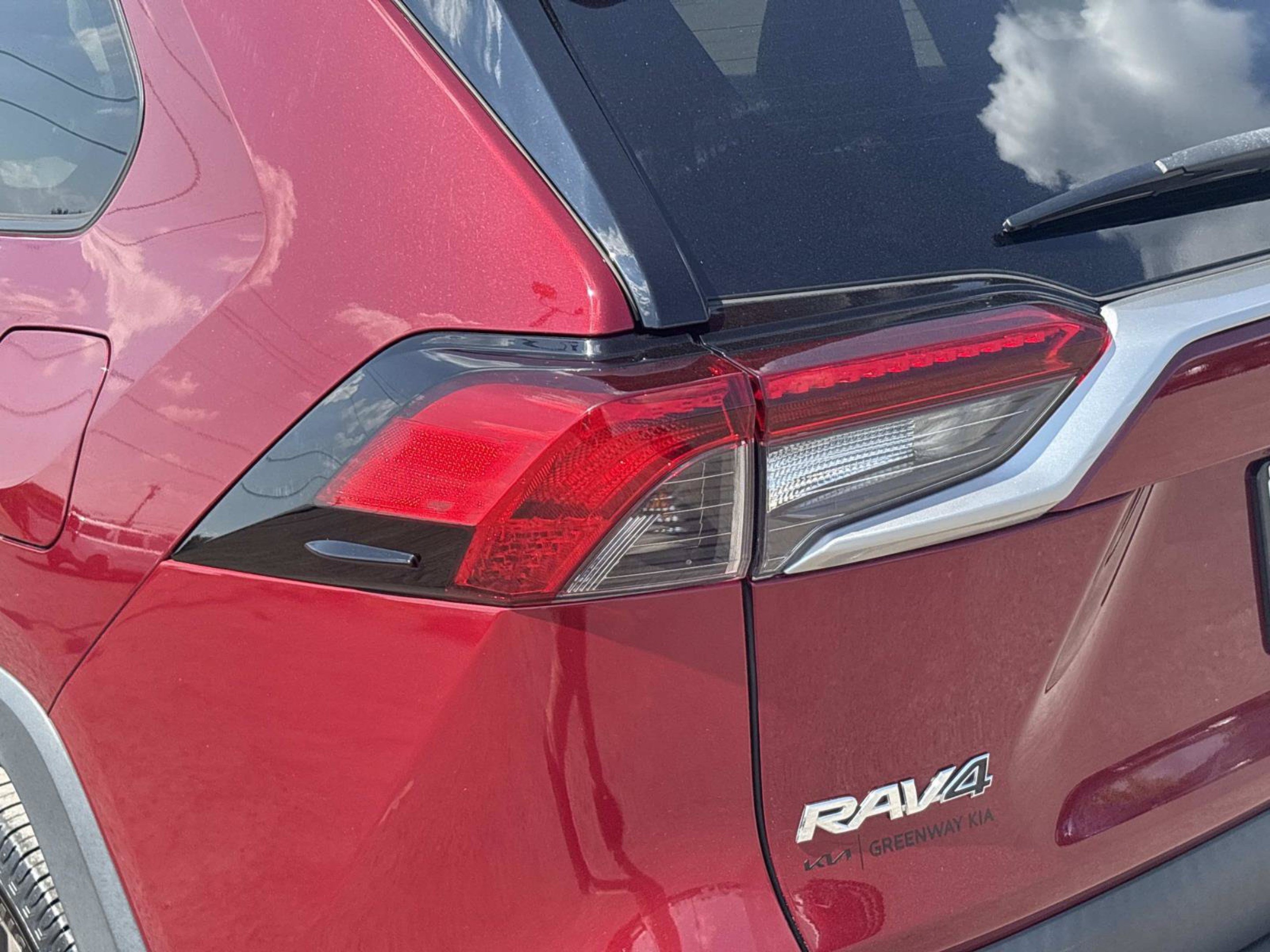 Used 2019 Toyota RAV4 Limited w/ Advanced Technology Package AWD/4WD image 10