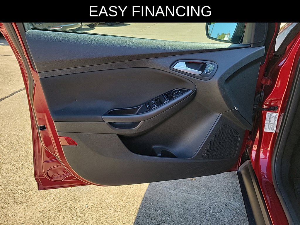 Used 2017 Ford Focus SEL w/ Interior Protection Package FWD image 17