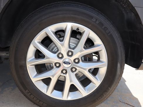 Used 2021 Ford Expedition Max XLT RWD image 11