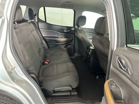 Used 2019 GMC Acadia SLE image 27