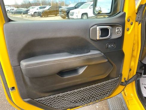 Used 2018 Jeep Wrangler Unlimited Sahara image 22