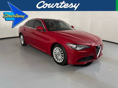 Used 2021 Alfa Romeo Giulia Sprint w/ Sun & Sound Package image 1