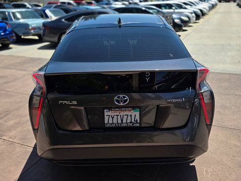 Used 2017 Toyota Prius One FWD image 11