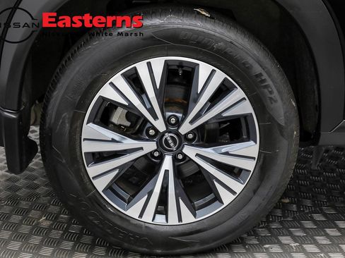 Used 2023 Nissan Rogue SV image 55