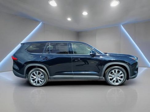 Certified 2024 Toyota Grand Highlander AWD image 24