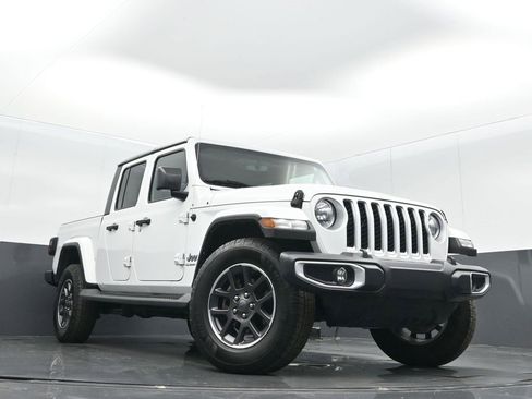 Certified 2021 Jeep Gladiator Overland w/ Popular Equipment Package image 27