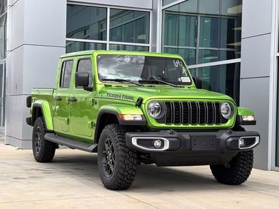 New 2025 Jeep Gladiator Sport