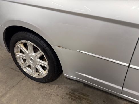 Used 2008 Chrysler Sebring Touring w/ Special Touring Group image 8