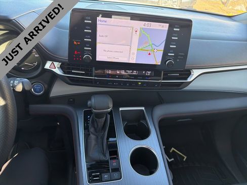 Used 2022 Toyota Sienna XSE image 15