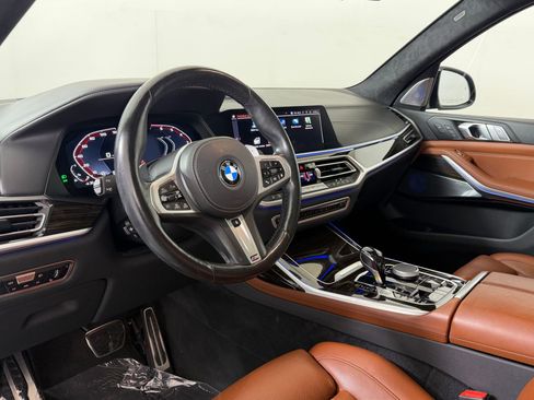 Used 2021 BMW X7 M50i w/ Dynamic Handling Package AWD/4WD image 4