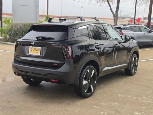 New 2026 Nissan Kicks SR w/ Cold Weather Package FWD image 3
