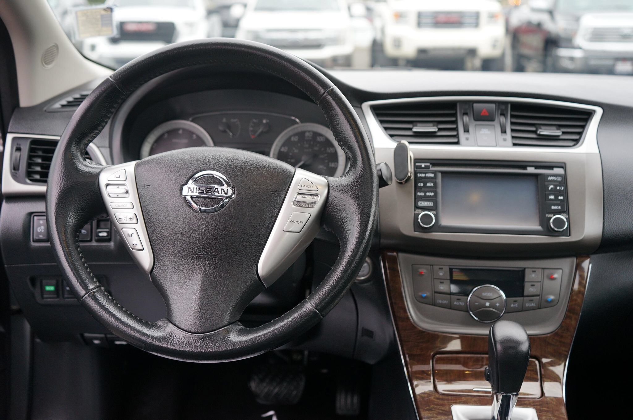 Used 2014 Nissan Sentra SL w/ Premium Package FWD image 14