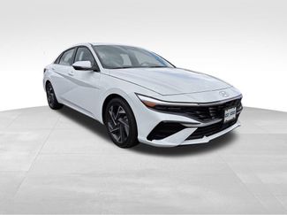 Used 2025 Hyundai Elantra Limited FWD 360° Tour