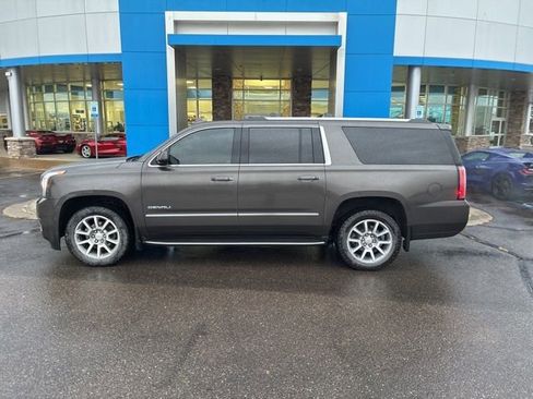 Used 2019 GMC Yukon XL Denali w/ Open Road Package image 8