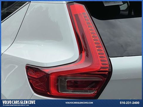 Certified 2024 Volvo XC40 B5 Plus w/ Protection Package Premier image 8