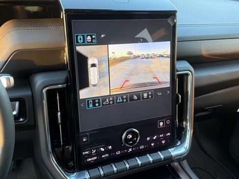 New 2026 GMC Yukon XL Denali w/ Denali Reserve Package image 16