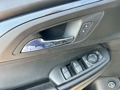 Used 2023 Chevrolet TrailBlazer RS w/ Sun and Liftgate Package image 16