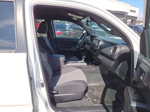 Used 2023 Toyota Tacoma TRD Sport image 14