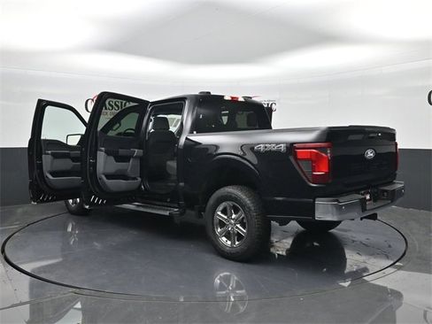 Used 2024 Ford F150 XLT w/ Mobile Office Package image 37