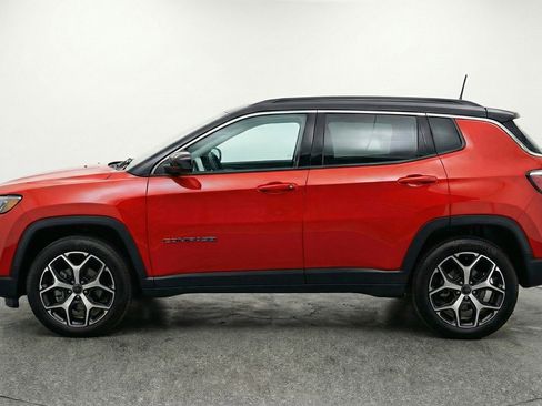 Used 2025 Jeep Compass Limited image 5