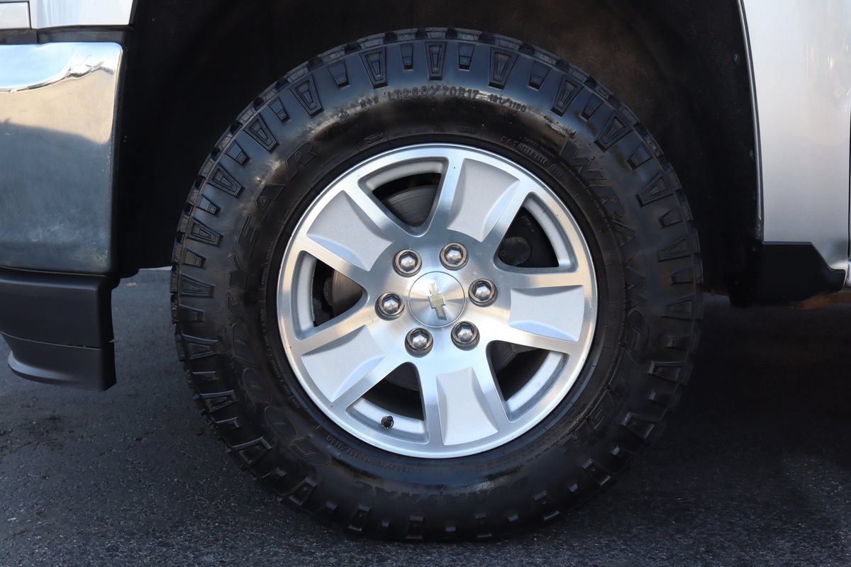 Used 2018 Chevrolet Silverado 1500 LT w/ Trailering Package AWD/4WD image 23