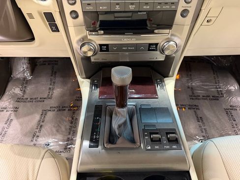 Used 2017 Lexus GX 460 Premium AWD/4WD image 39
