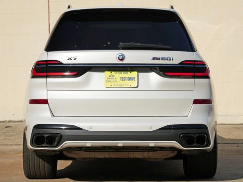 Used 2023 BMW X7 M60i w/ Climate Comfort Package AWD/4WD image 11