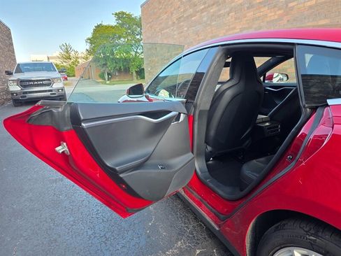 Used 2014 Tesla Model S RWD image 29