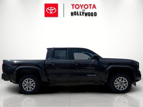 New 2026 Toyota Tacoma SR5 AWD/4WD image 3