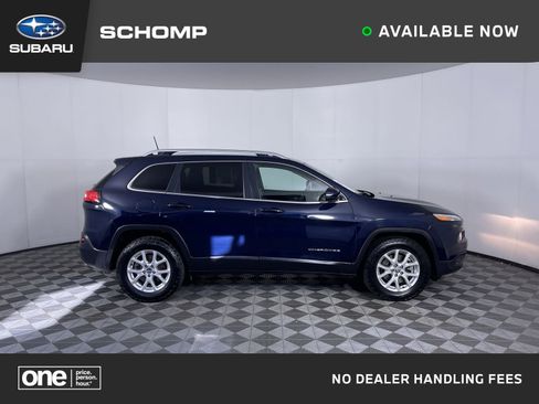 Used 2016 Jeep Cherokee Latitude w/ Cold Weather Group image 1
