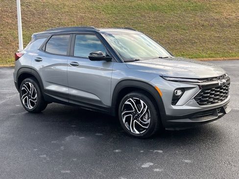 Used 2025 Chevrolet TrailBlazer RS w/ Convenience Package image 5