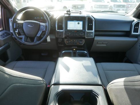 Used 2016 Ford F150 XLT w/ Equipment Group 302A Luxury AWD/4WD image 18