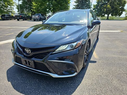 Used 2023 Toyota Camry XSE FWD image 2
