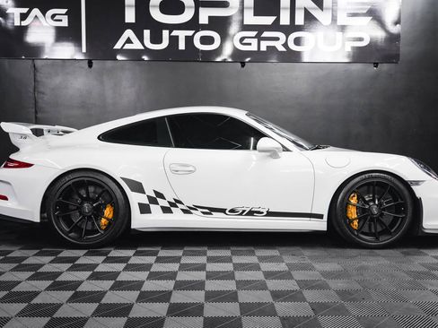 Used 2015 Porsche 911 GT3 RWD image 17