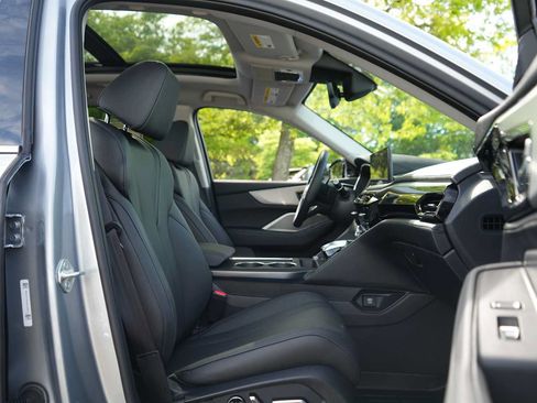 Certified 2025 Acura MDX SH-AWD image 30