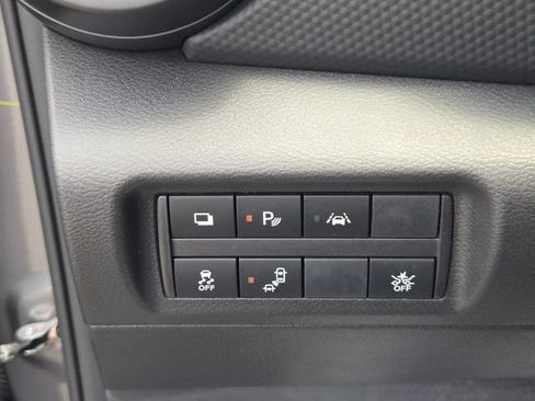 Used 2025 Nissan Kicks Play S FWD image 25