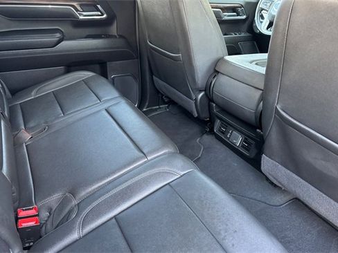 Used 2025 GMC Sierra 1500 SLT image 18