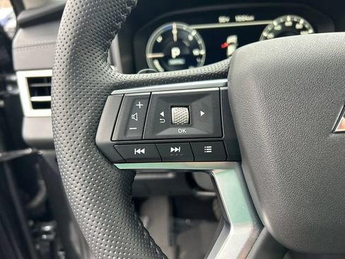 Used 2025 Mitsubishi Outlander SE AWD/4WD image 22
