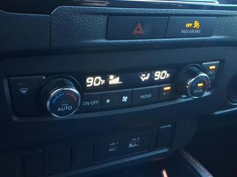 Certified 2022 Nissan Frontier PRO-4X image 11