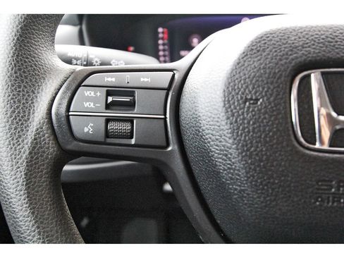 Used 2025 Honda Accord SE image 18