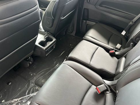 New 2026 Honda Odyssey Touring image 12