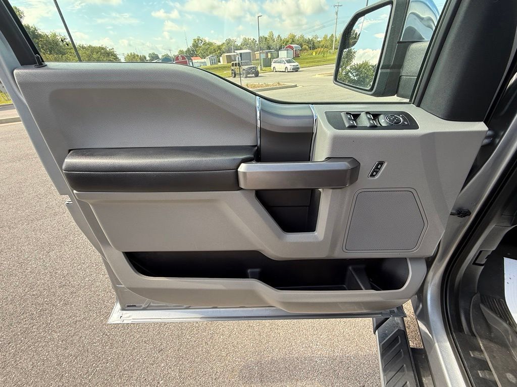 Used 2020 Ford F150 XLT w/ Equipment Group 302A Luxury AWD/4WD image 21